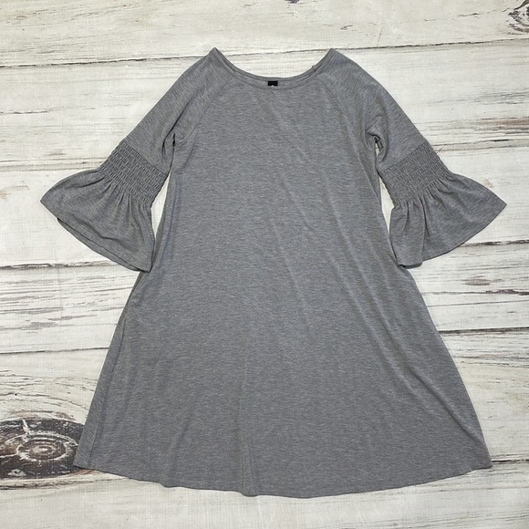 Agnes & Dora Dress NWT T-Shirt Bell Sleeves Gray Round Neck Pockets Size Medium - Picture 2 of 14